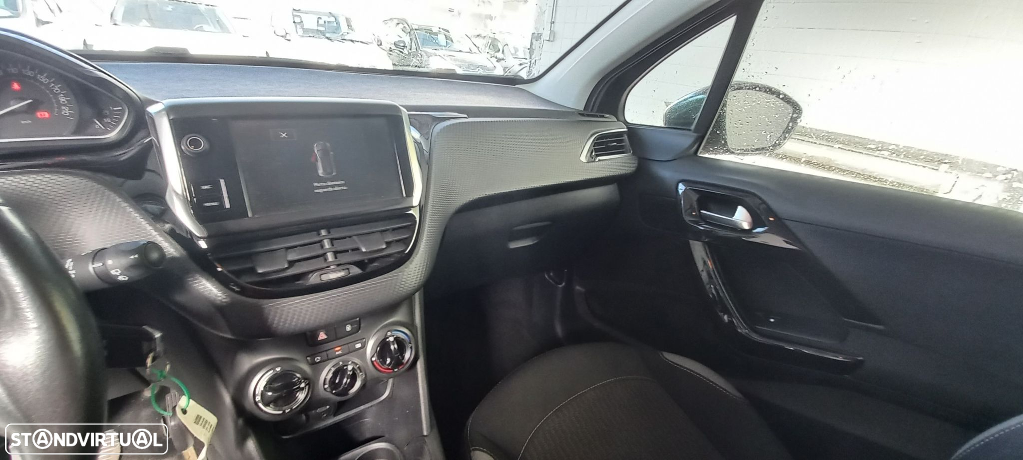 Peugeot 208 1.2 PureTech Style - 7