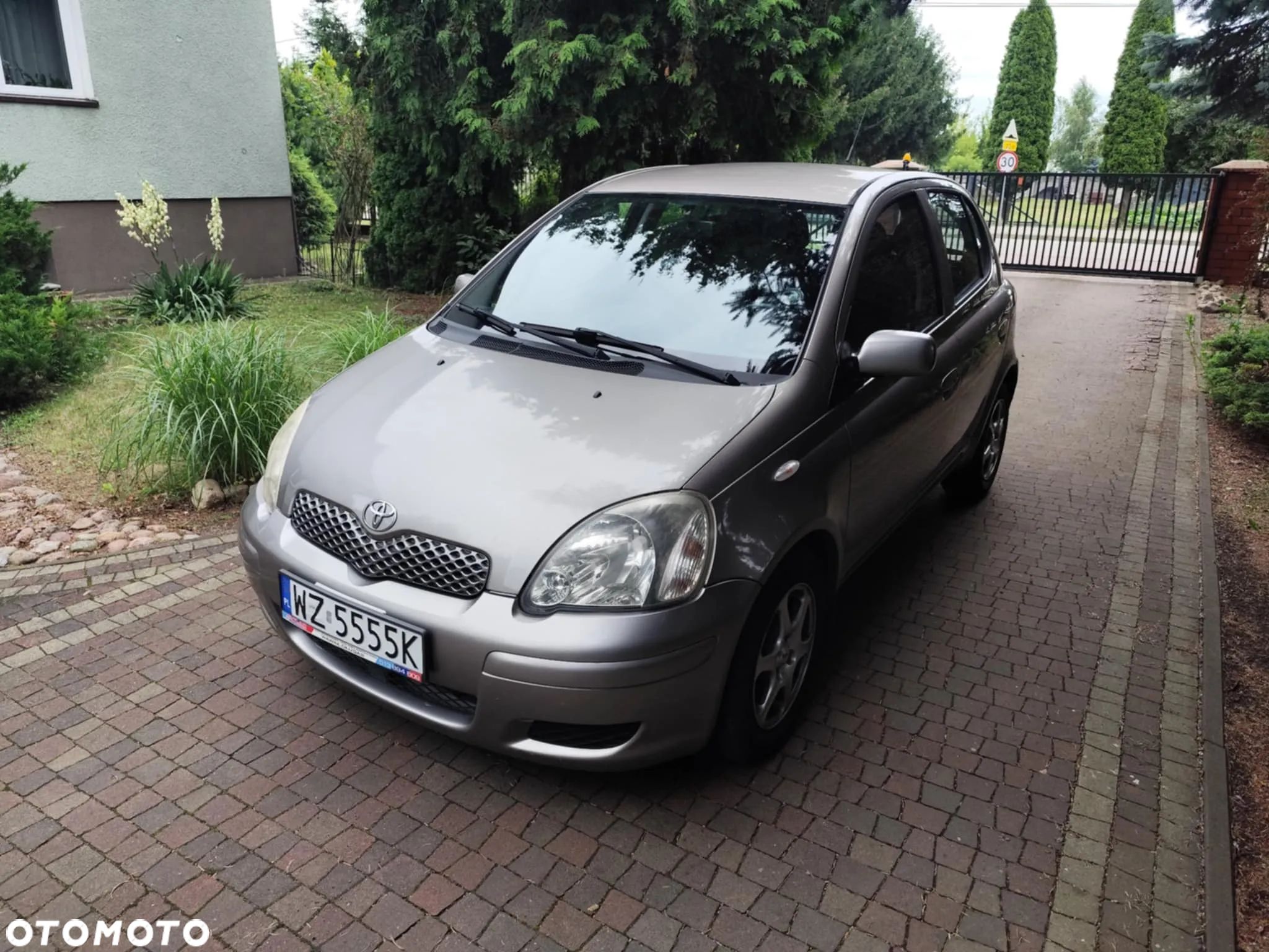 Toyota Yaris 1.3 Luna - 1