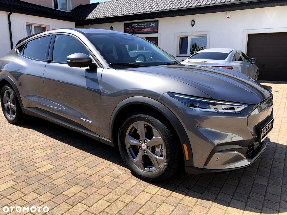 Ford Mustang Mach-E - 6