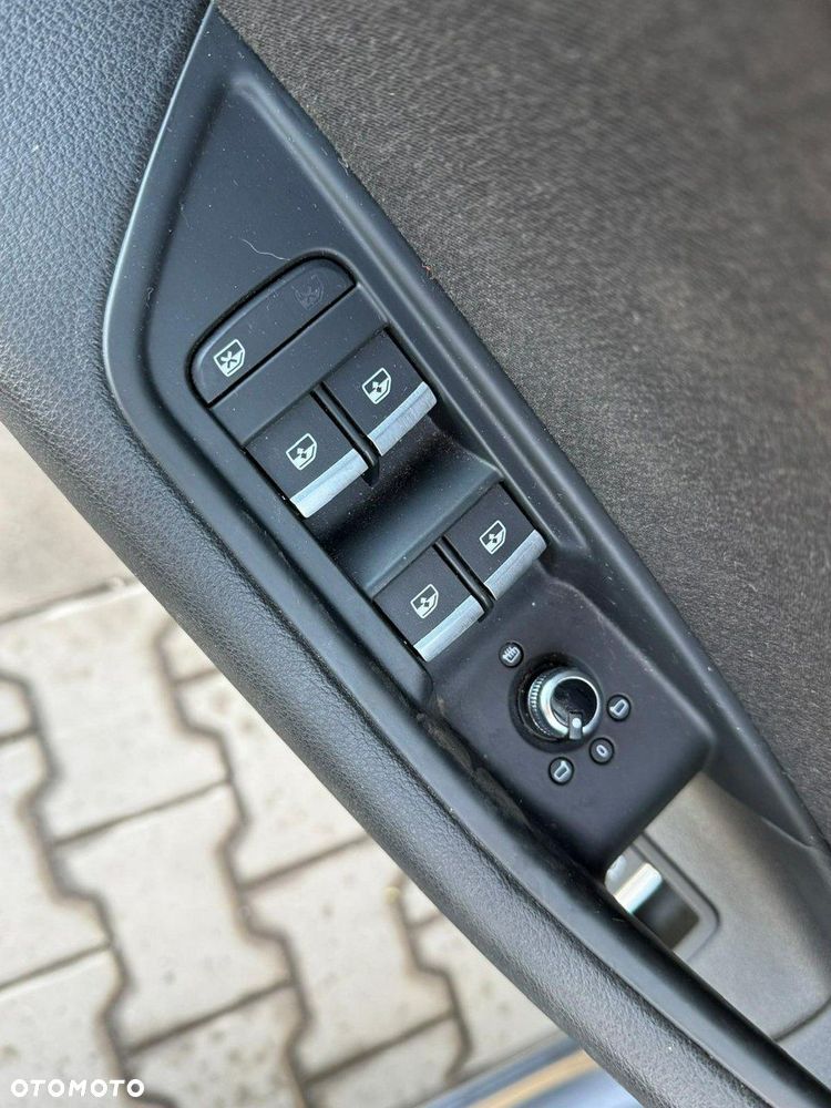 Audi A4 Avant 35 TDI S tronic design - 11