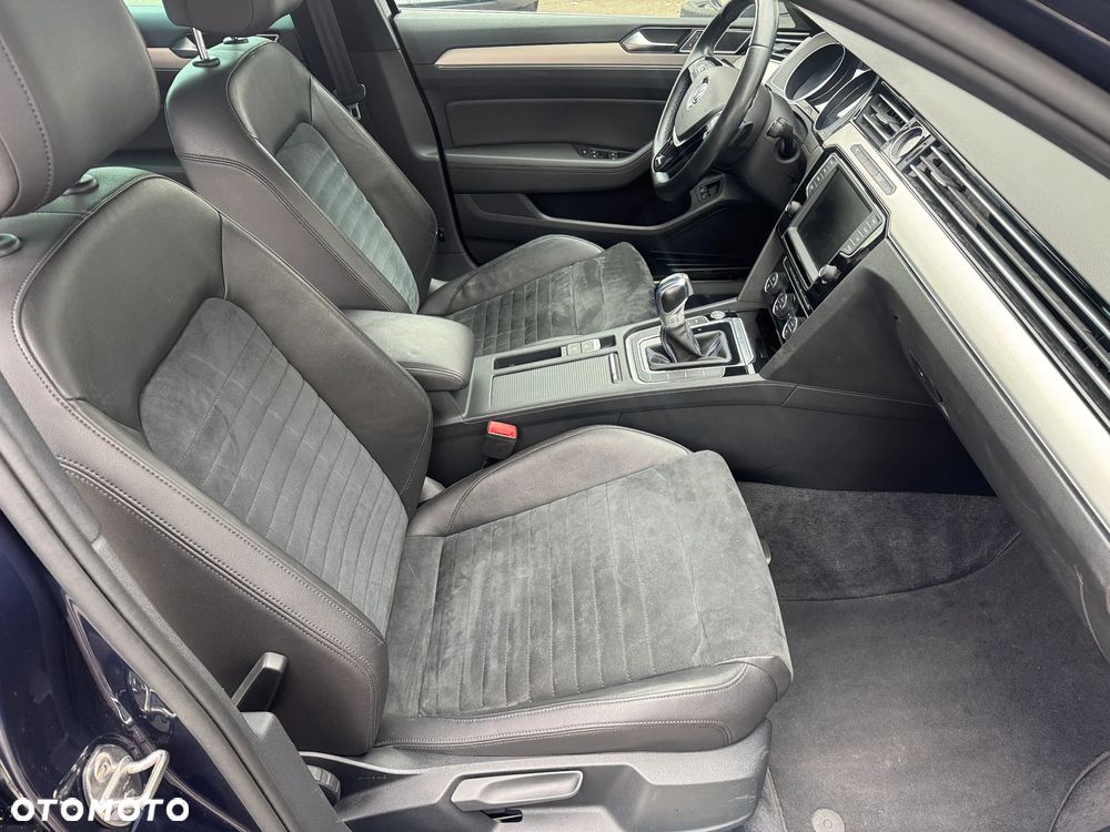Volkswagen Passat - 9