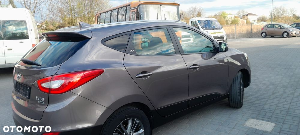 Hyundai ix35 1.7 CRDi 2WD blue Finale Gold - 19