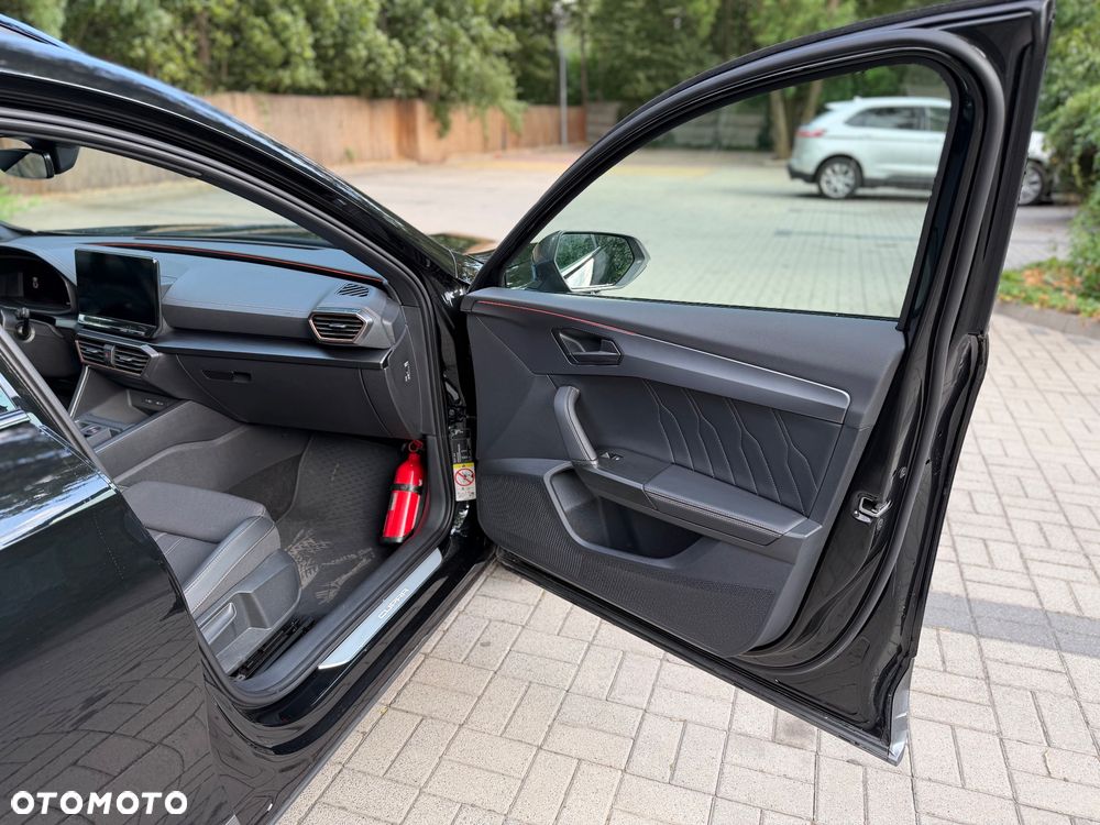 Cupra Formentor 1.5 e-Hybrid DSG - 12