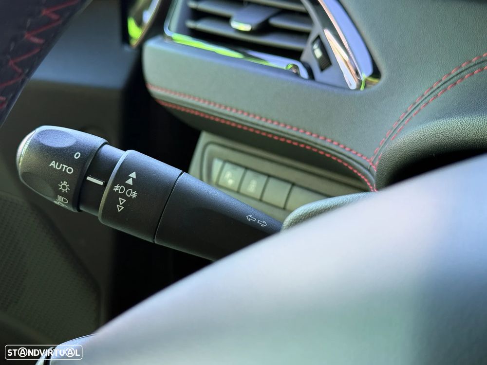 Peugeot 208 1.6 THP GTi - 27