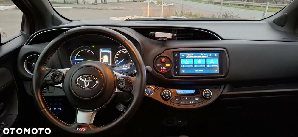 Toyota Yaris - 11