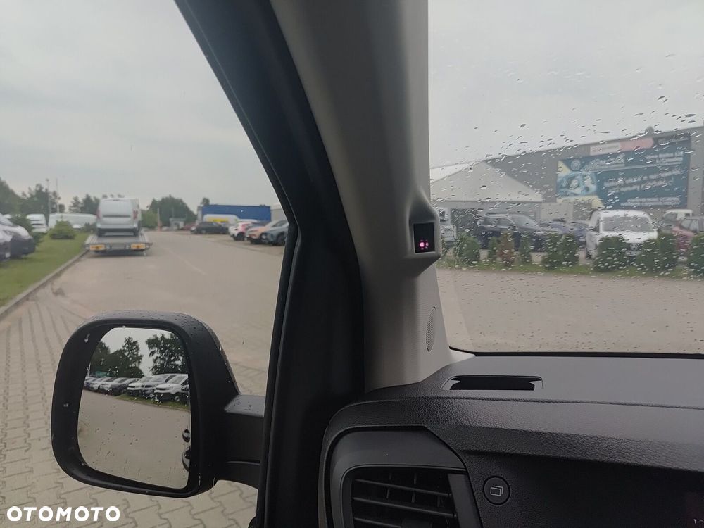 Opel Vivaro - 28