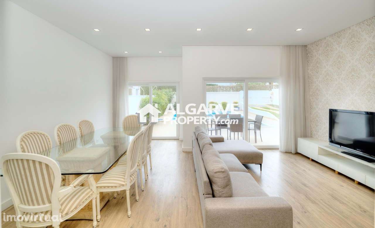 Moradia V2 remodelada junto ao Golfe Pinhal e perto da praia e da Mari - Grande imagem: 3/34