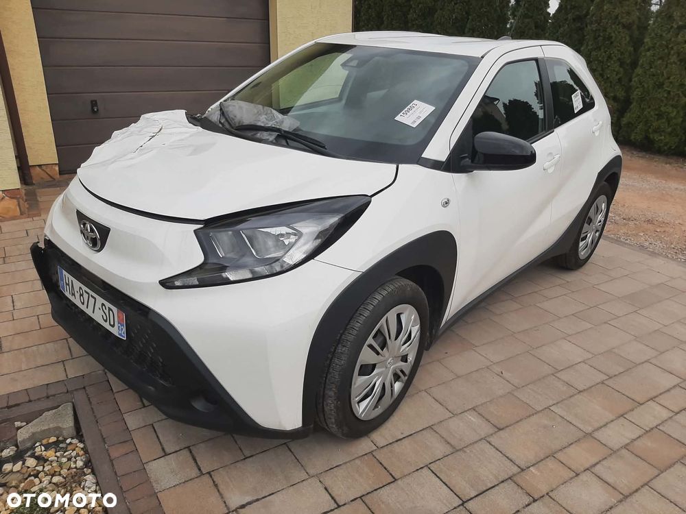 Toyota Aygo X Business Edition - 1