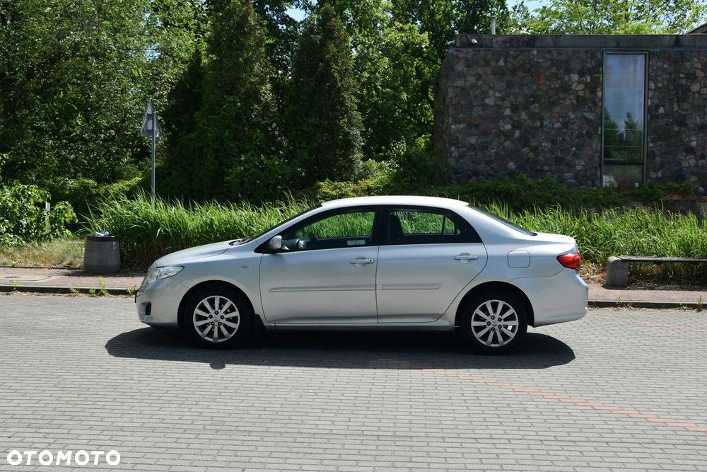 Toyota Corolla - 5