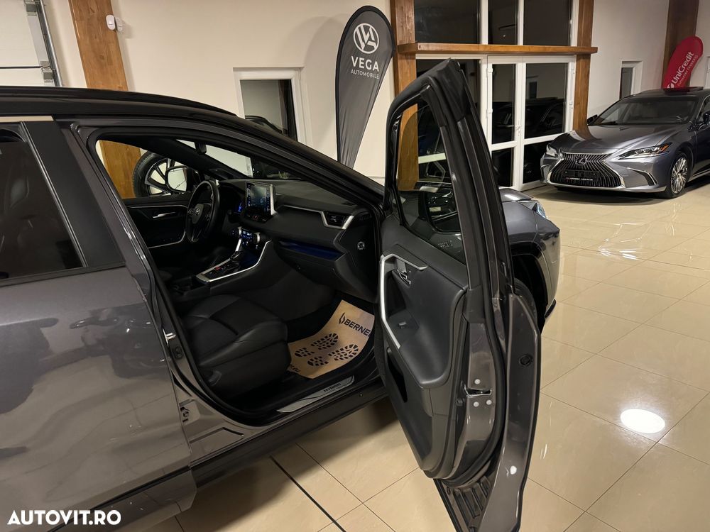 Toyota RAV4 2.5 4x4 Team Deutschland - 9