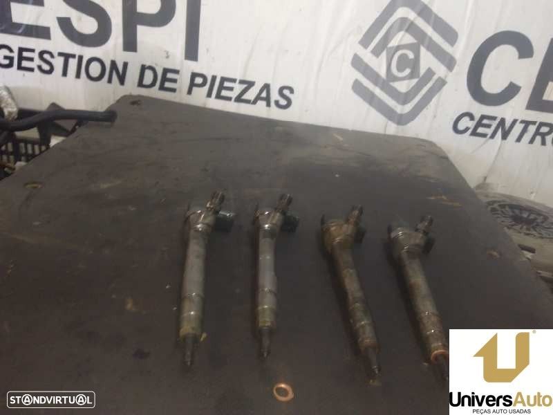 INJETOR KIA CARNIVAL II 2001 -0445110072 - 1