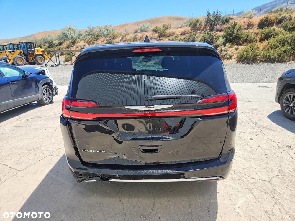 Chrysler Pacifica - 7