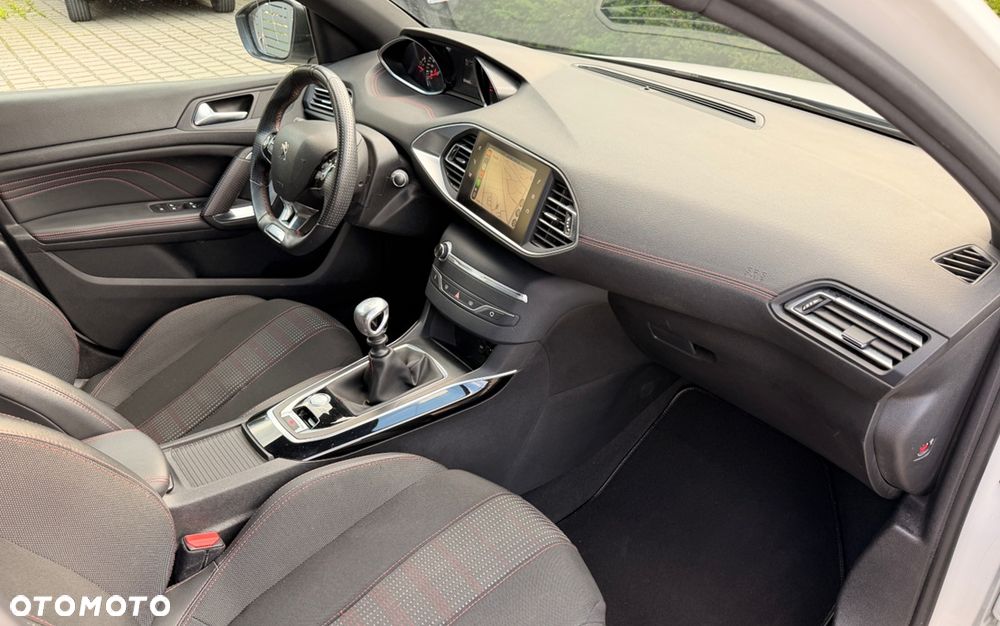 Peugeot 308 1.2 PureTech GPF GT S&S - 14