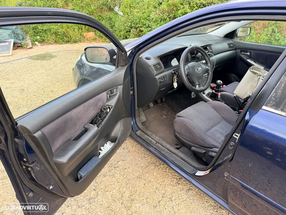 Toyota Corolla 2.0 D-4D Sol - 2