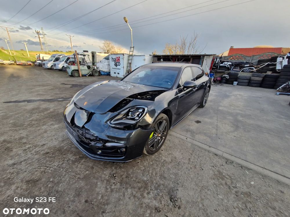 Porsche Panamera 4 E-Hybrid 10 Years Edition