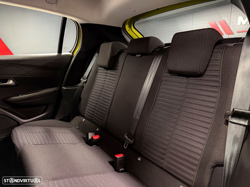 Peugeot 208 1.2 PureTech Active Pack - 11