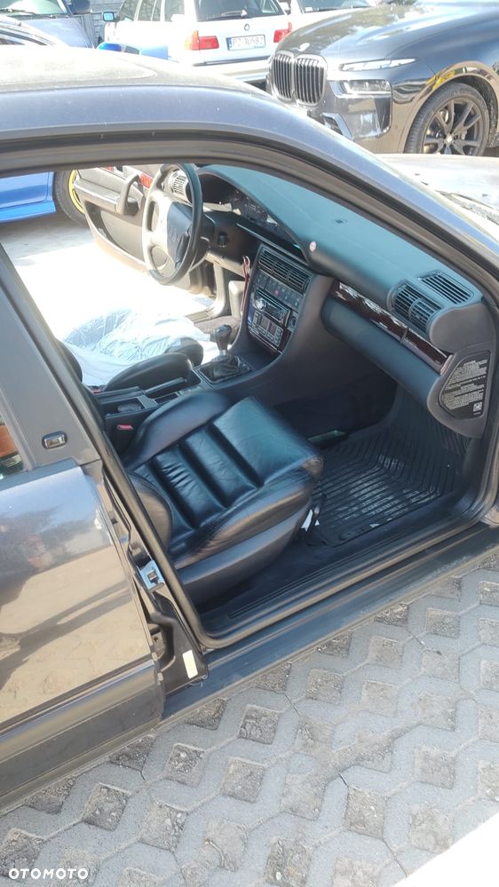 Audi 100 - 24