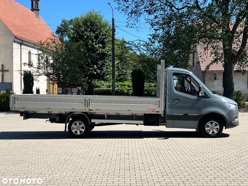 Mercedes-Benz Sprinter - 4