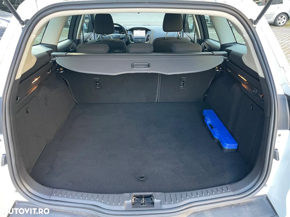 Ford Focus 1.5 EcoBlue Start-Stopp-System TREND - 12