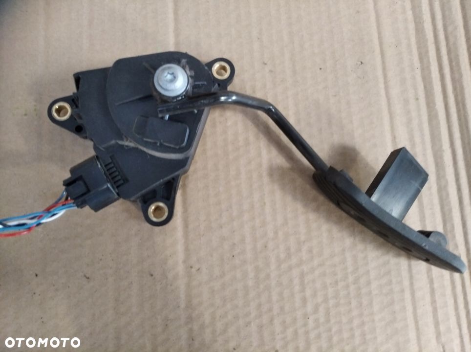 Nissan Note E11 1.5 DCI pedal potencjometr gazu 18002AX700 - 1