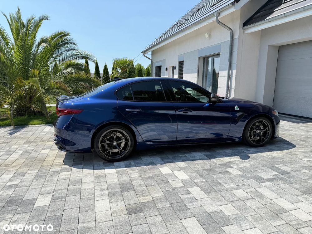 Alfa Romeo Giulia 2.9 V6 Bi-Turbo AT8 Quadrifoglio - 2