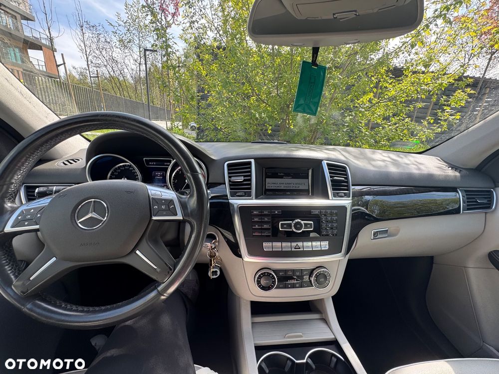 Mercedes-Benz ML 350 BlueTEC 4MATIC 7G-TRONIC Edition 1 - 12