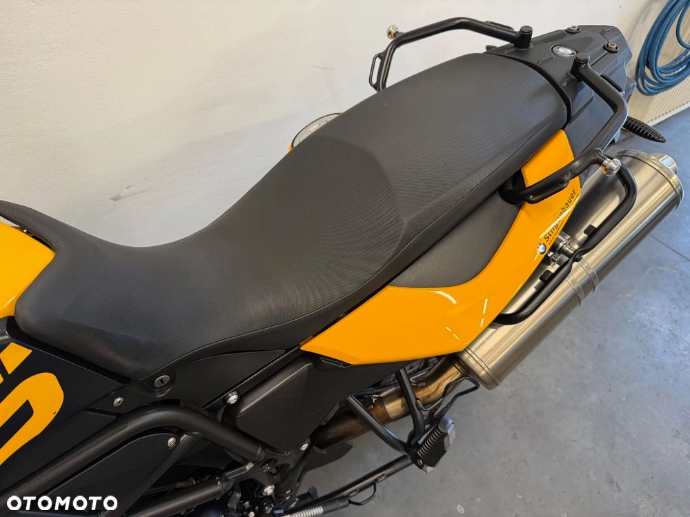 BMW F - 29