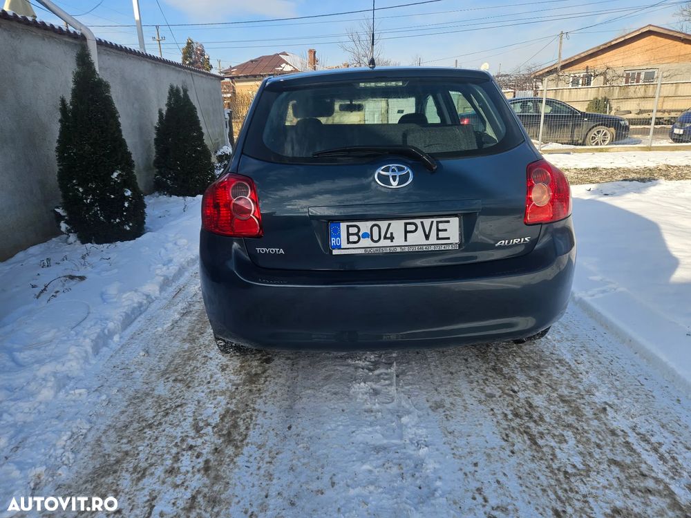 Toyota Auris 1.4 D-4D Luna - 4