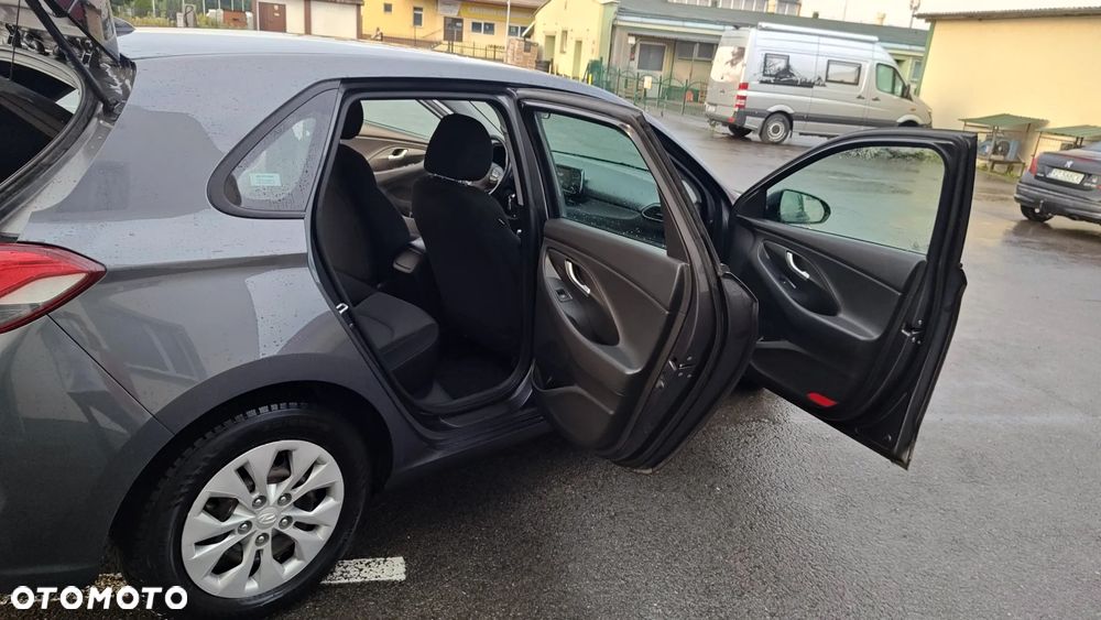 Hyundai i30 1.4 Classic + - 10