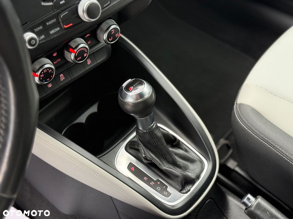 Audi A1 Sportback 1.4 TFSI S tronic S line Sportpaket - 16