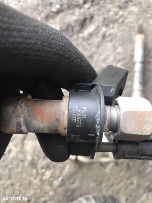 Injector bmw 525d bi turbo n47 - 1