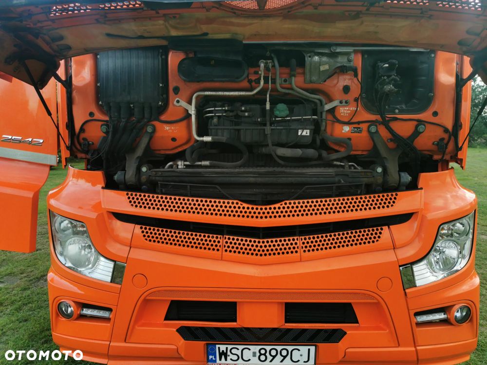 Mercedes-Benz Actros - 36