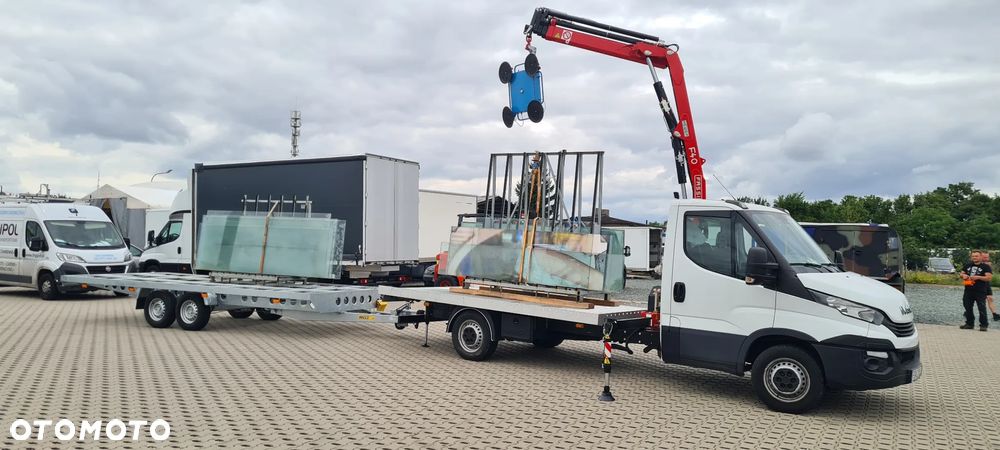 Iveco 35S16 montaż szkła, okien, płyt kamienia. HDS 2020 - 20