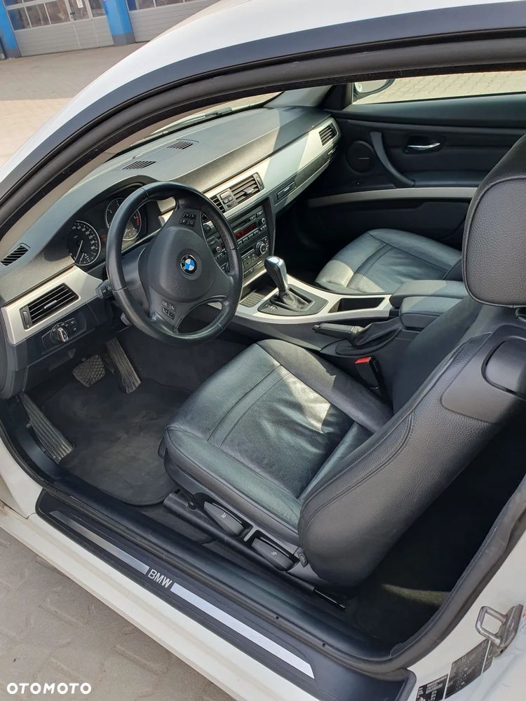 BMW Seria 3 320d xDrive Coupe - 6