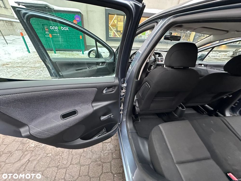 Peugeot 207 1.6 Trendy - 26