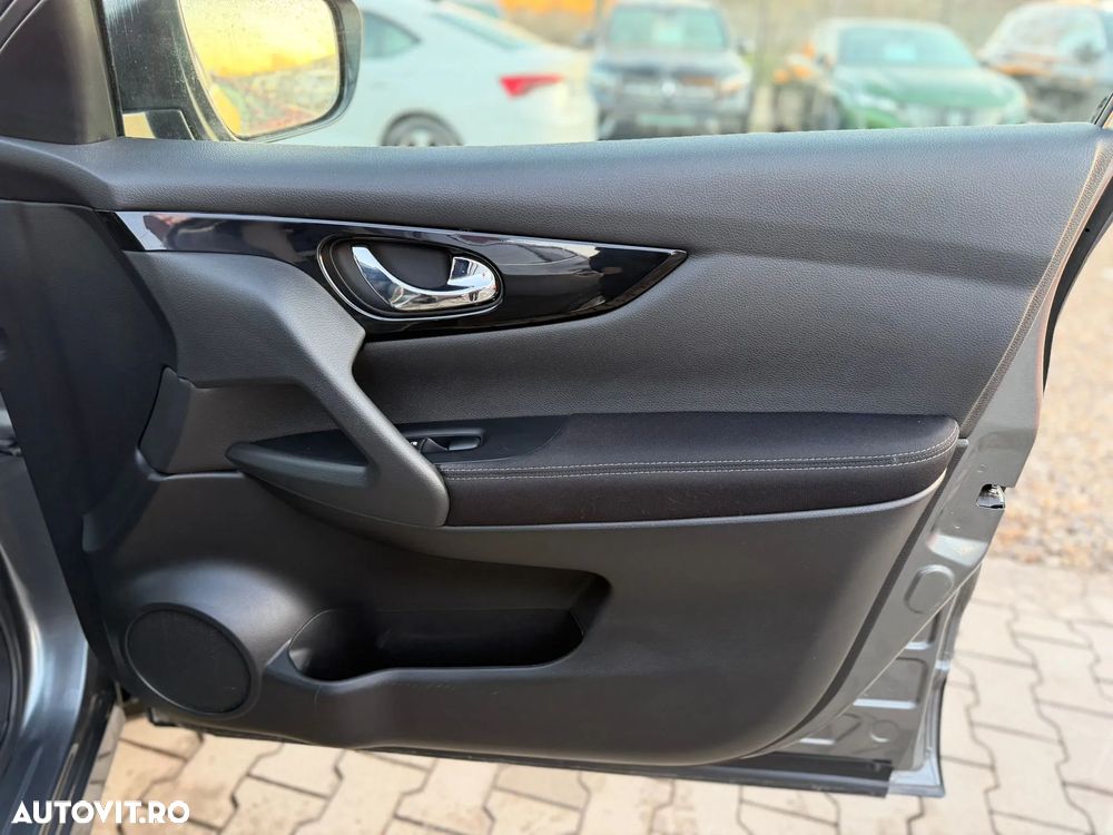 Nissan Qashqai 1.6 DCI Xtronic ACENTA - 21