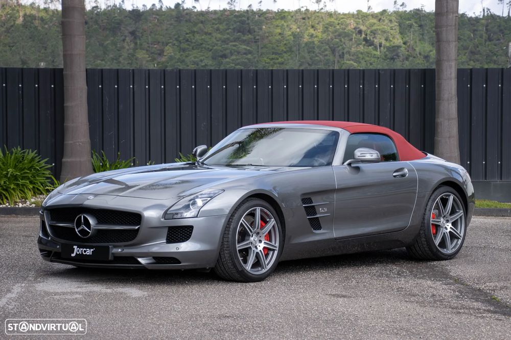 Mercedes-Benz SLS 63 AMG Roadster - 2