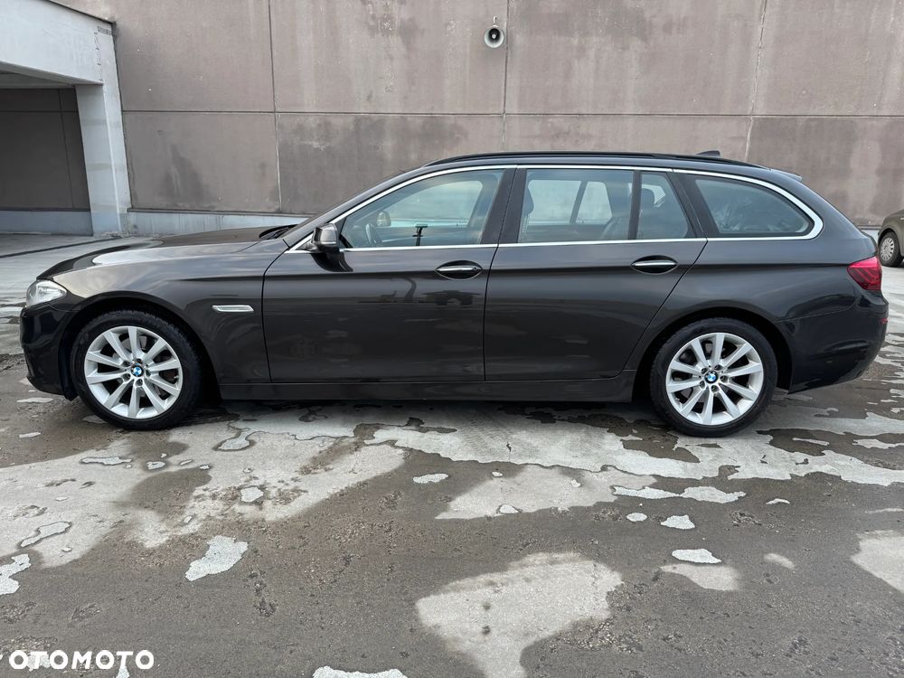 BMW Seria 5 525d xDrive - 2