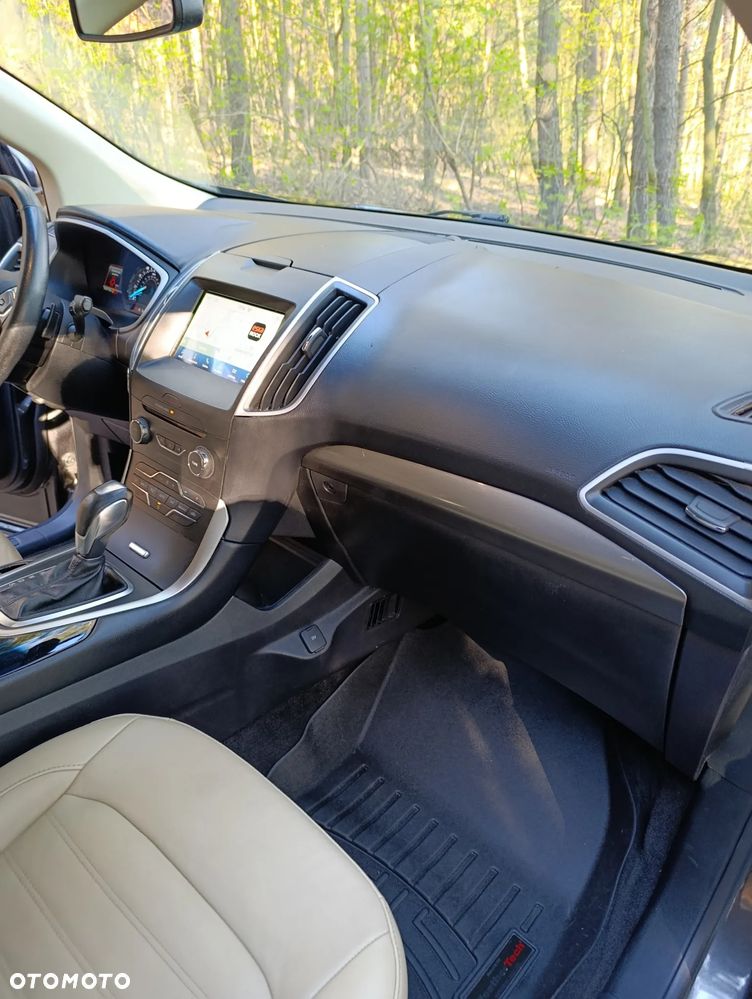 Ford Edge - 22