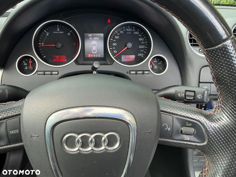 Audi A4 Cabrio 2.0 TDI DPF multitronic - 4