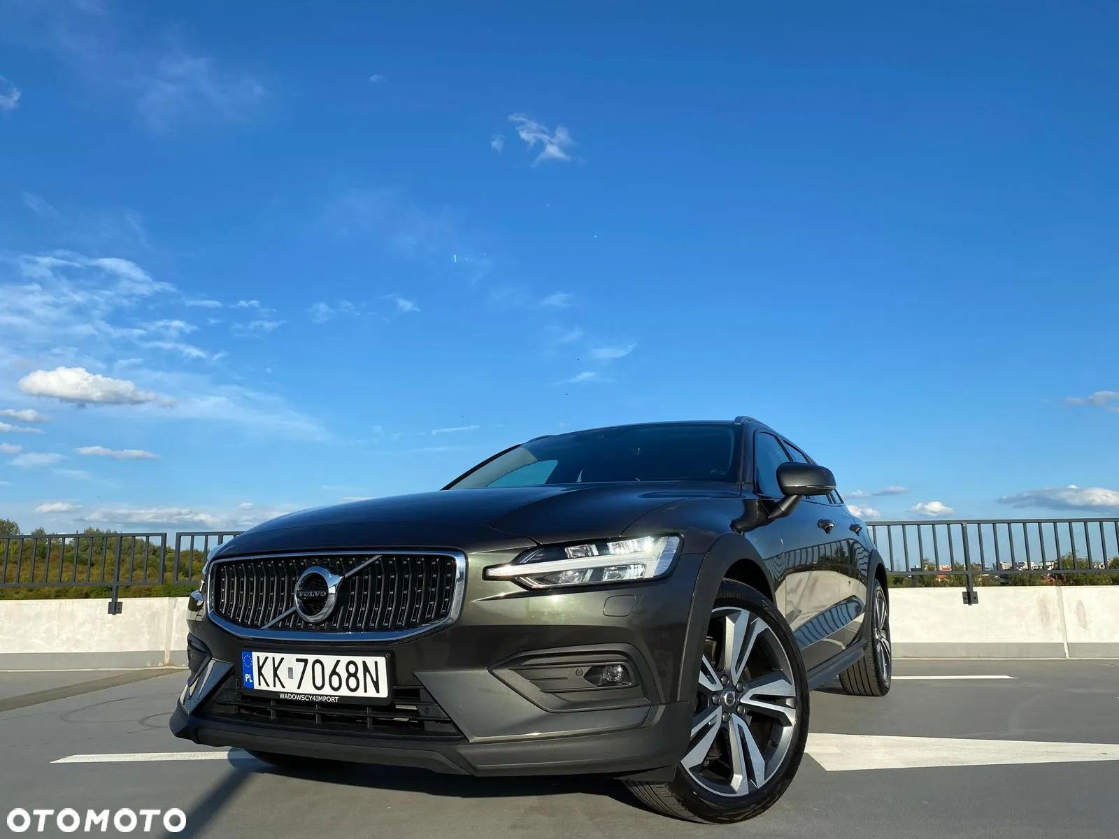 Volvo V60 Cross Country B4 D AWD Ultimate - 1