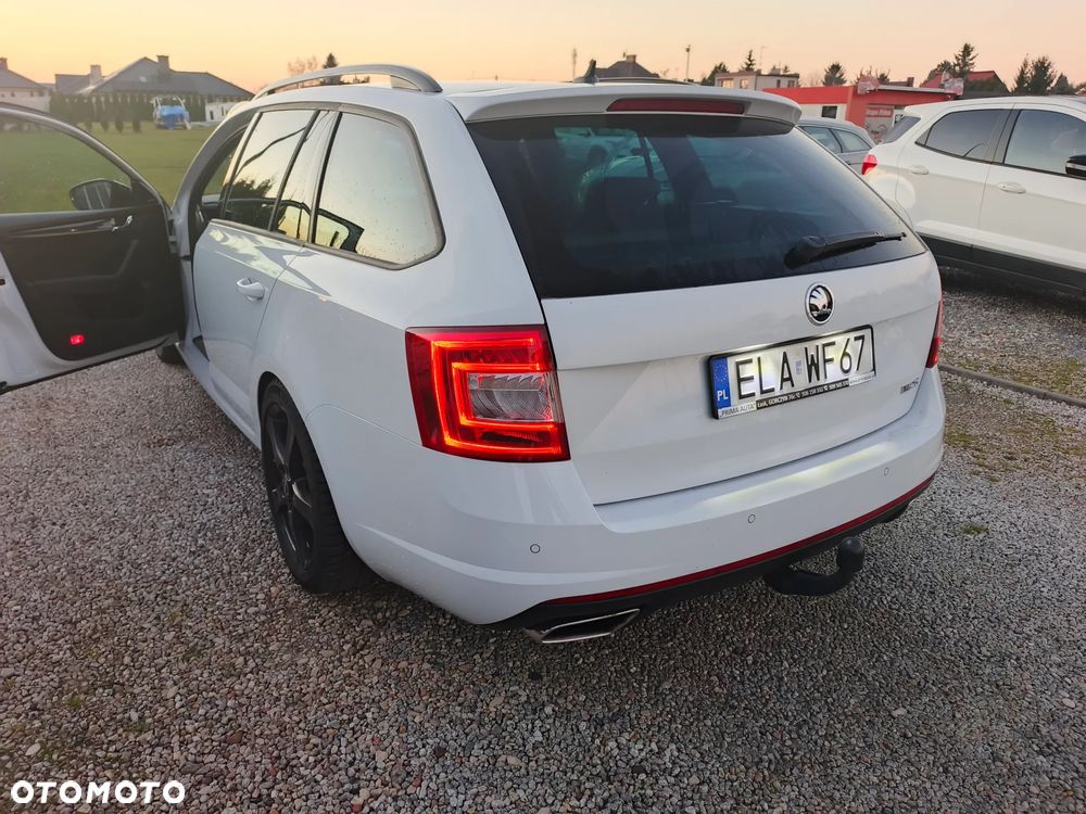 Skoda Octavia 2.0 TDI RS Challenge DSG - 4