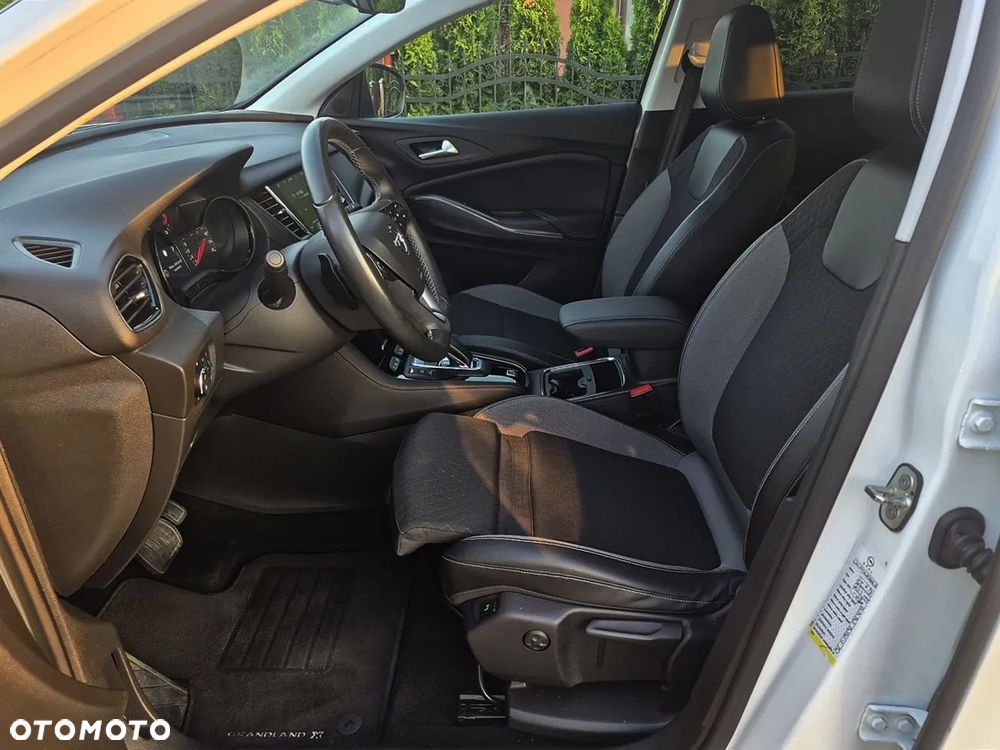 Opel Grandland X 1.6 T PHEV 4x4 Design&Tech - 25
