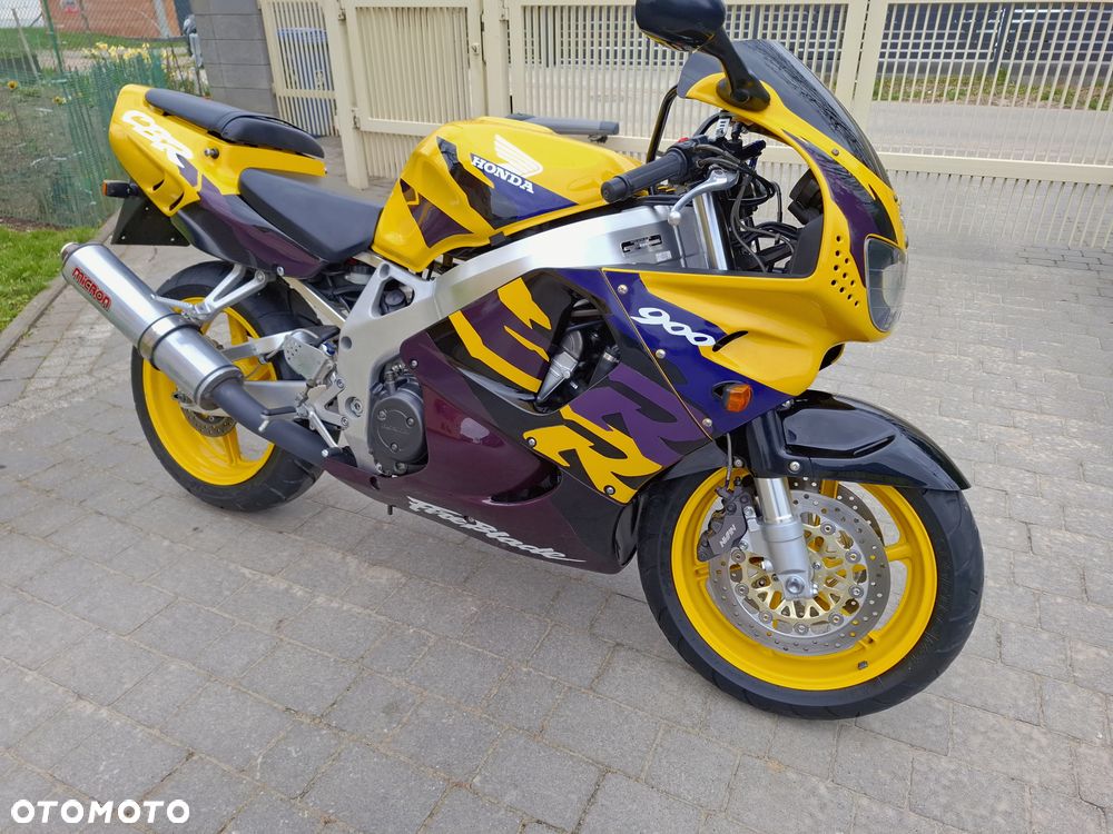 Honda CBR - 3