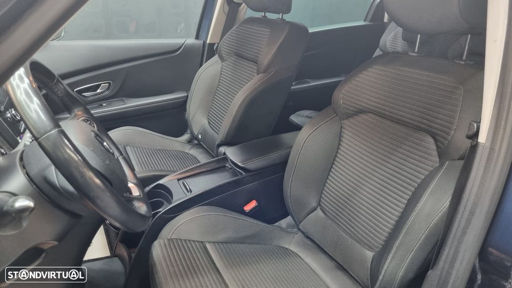 Renault Grand Scénic - 14