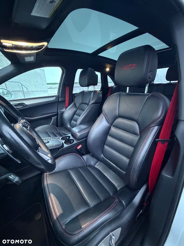 Porsche Macan GTS PDK - 18