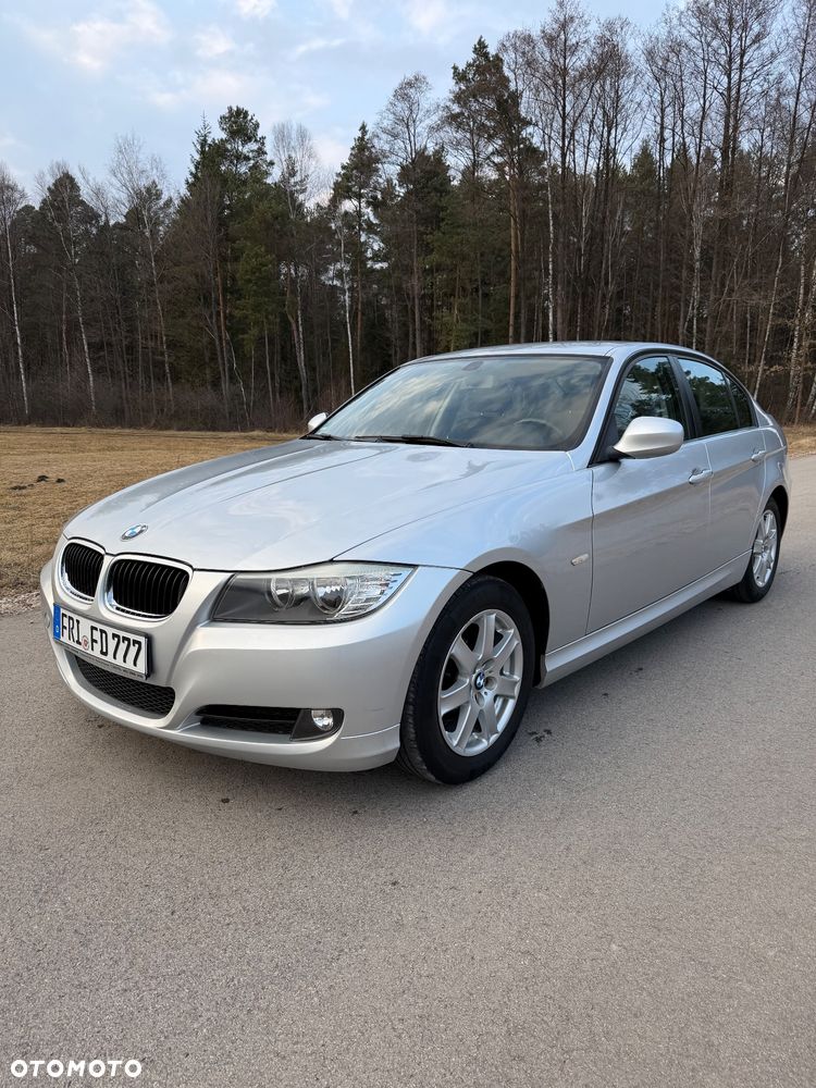 BMW Seria 3 318i