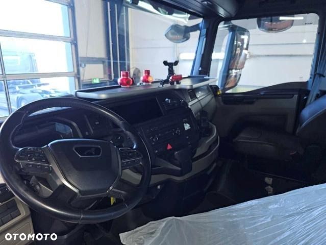 MAN TGX 18.470 4x4 HYDRODRIVE / HYDRAULIKA / RETARDER - 9