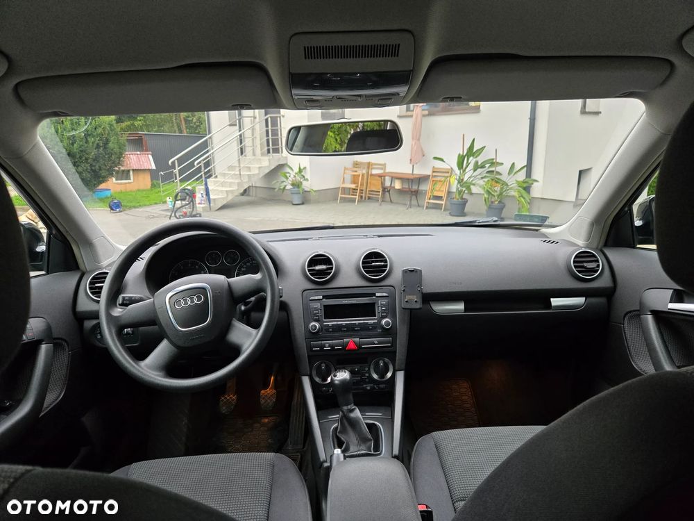 Audi A3 Sportback 1.6 Attraction - 11