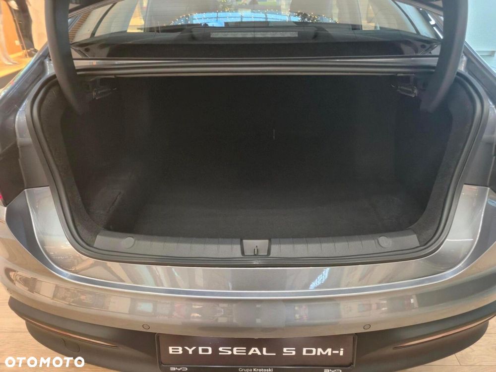 BYD Seal 5 - 6